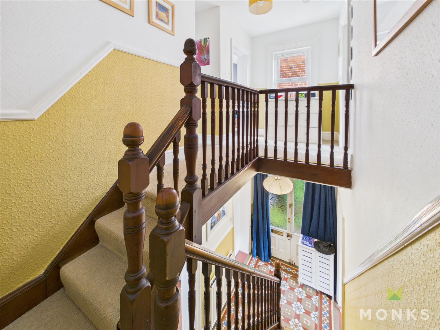 8 Holbache Road, Oswestry, SY11 1RP For Sale